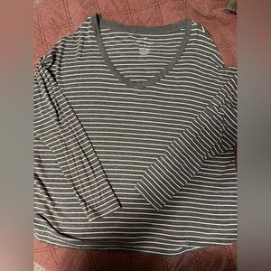 American Eagle long sleeve shirt